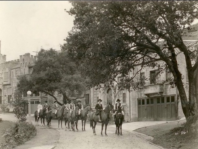 Hollywoodland equestrians with steeds from the Sunset Ranch Stables , riding on Woodhaven Drive c.1925.